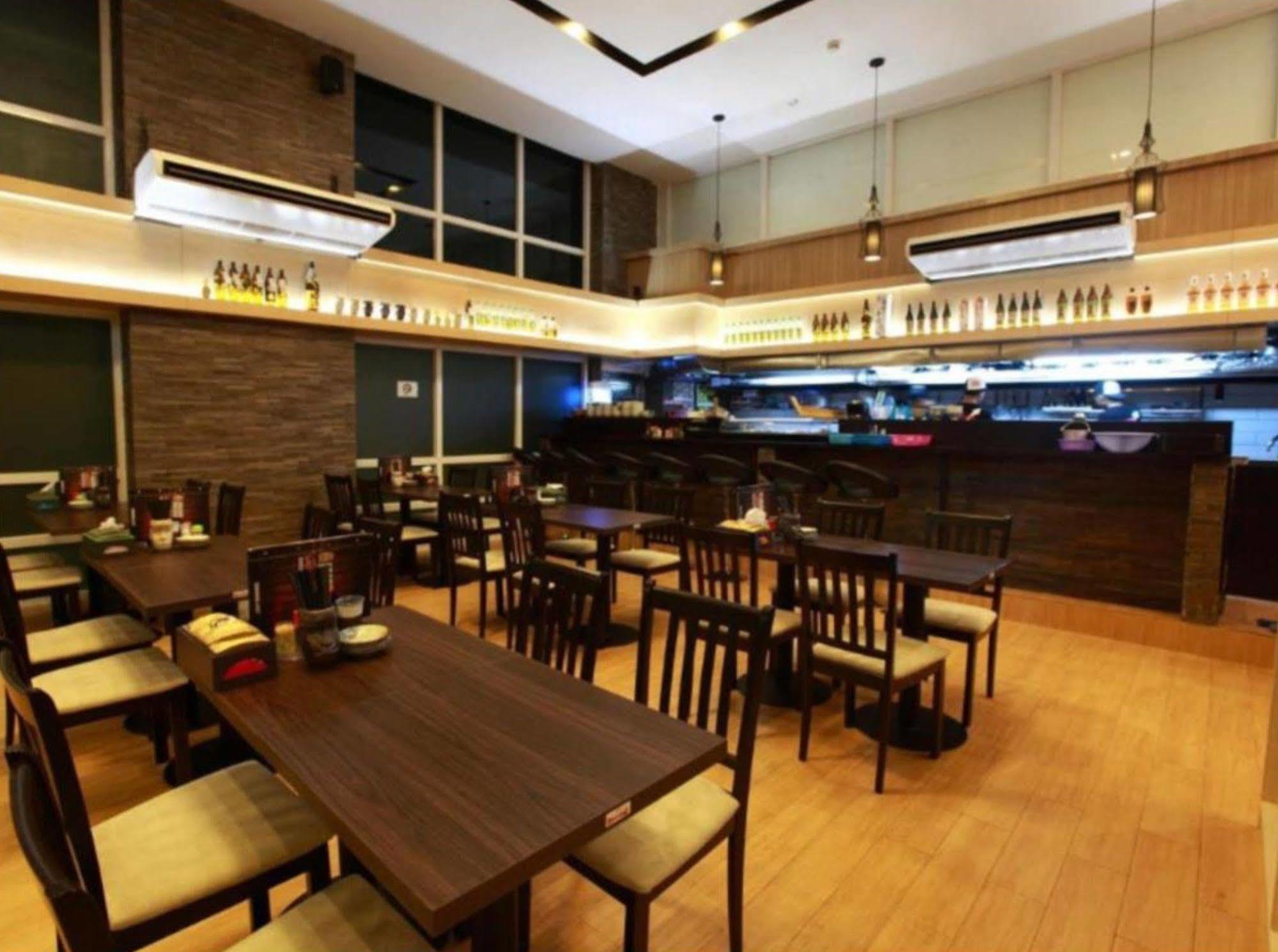 Super Hotel Yangon Eksteriør bilde